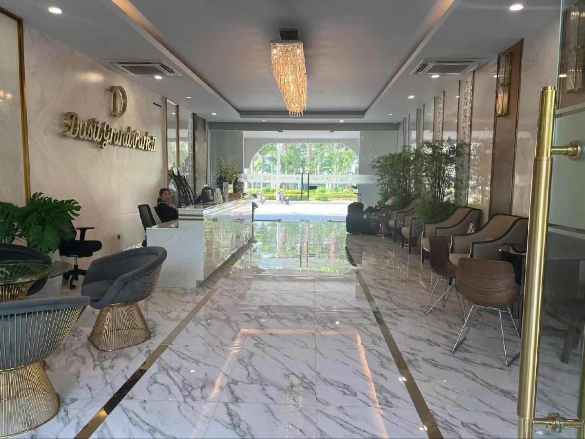 Romantic Beach Apartment芭堤雅水系高档酒店式公寓可做饭 Pantai Jomtien Bagian luar foto