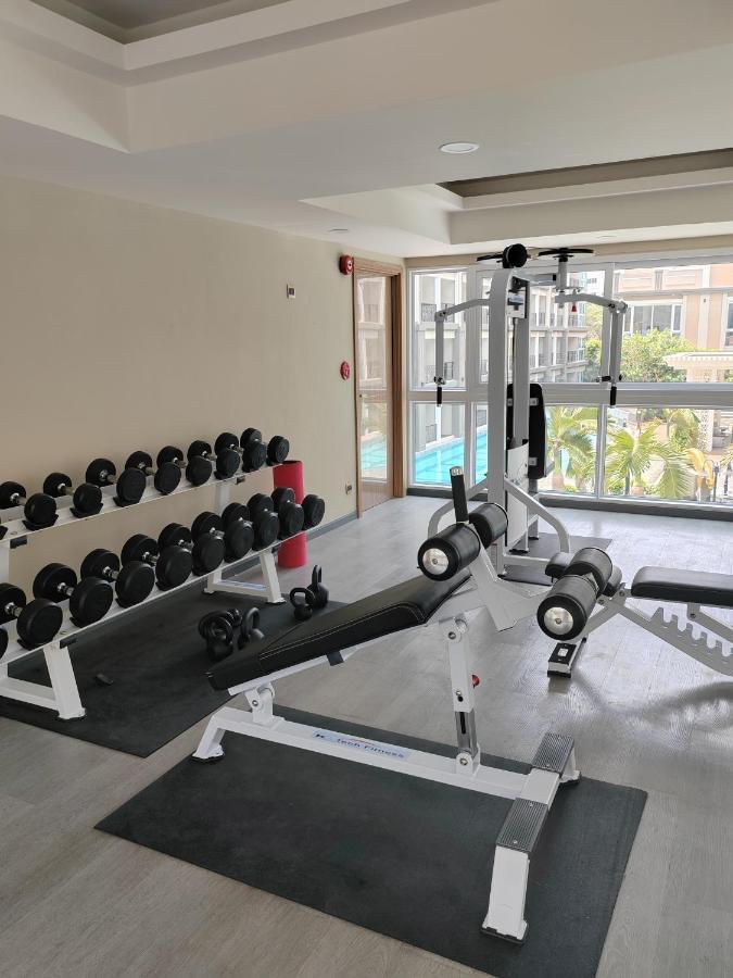 Romantic Beach Apartment芭堤雅水系高档酒店式公寓可做饭 Pantai Jomtien Bagian luar foto